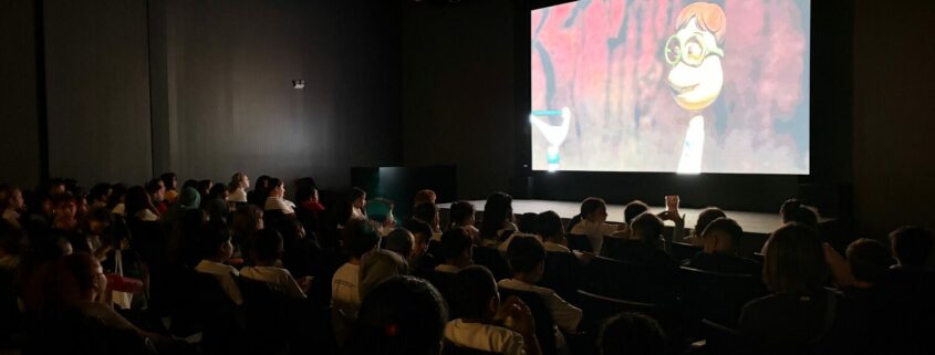 InPETU GENIUS é uma iniciativa voltada a crianças e adolescentes